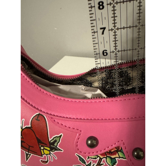 Ed Hardy Candy Pink Skulls Hearts & Roses Small Studded Hobo Shoulder bag charms - Picture 9 of 10